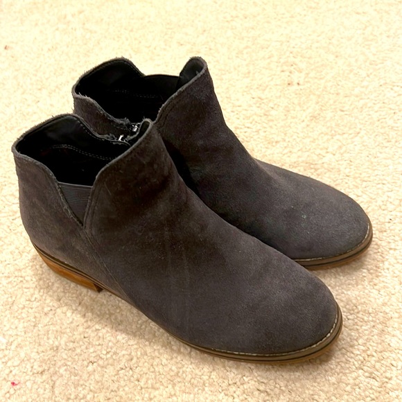 Blondo booties, Size 8.5, Dark Gray, Waterproof/Insulated - Picture 1 of 3